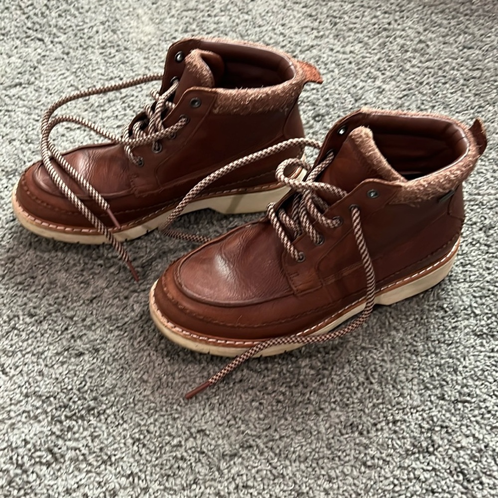 Clark’s Gortex Cushioned Boots